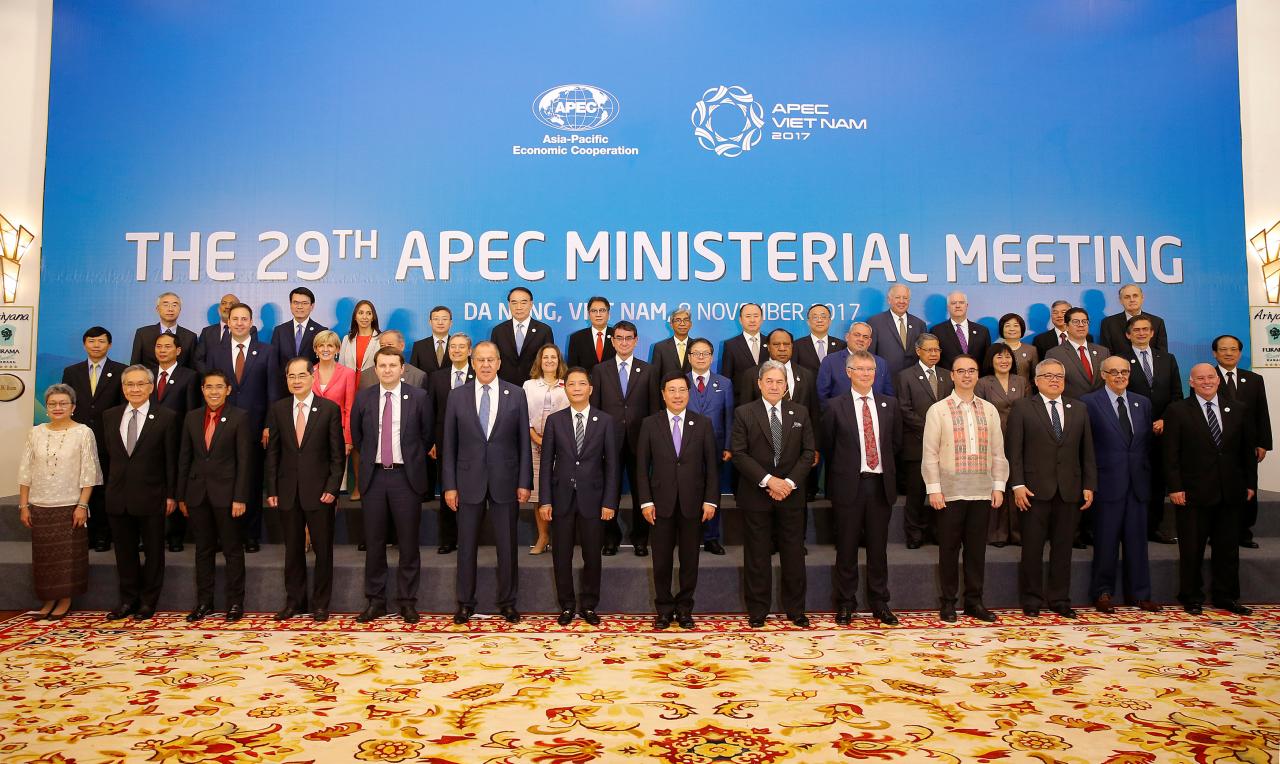 Ministers gather for a group photo after the APEC Ministerial Meeting (AMM) ahead of the Asia-Pacific Economic Cooperation (APEC) Summit leaders meetings in Danang