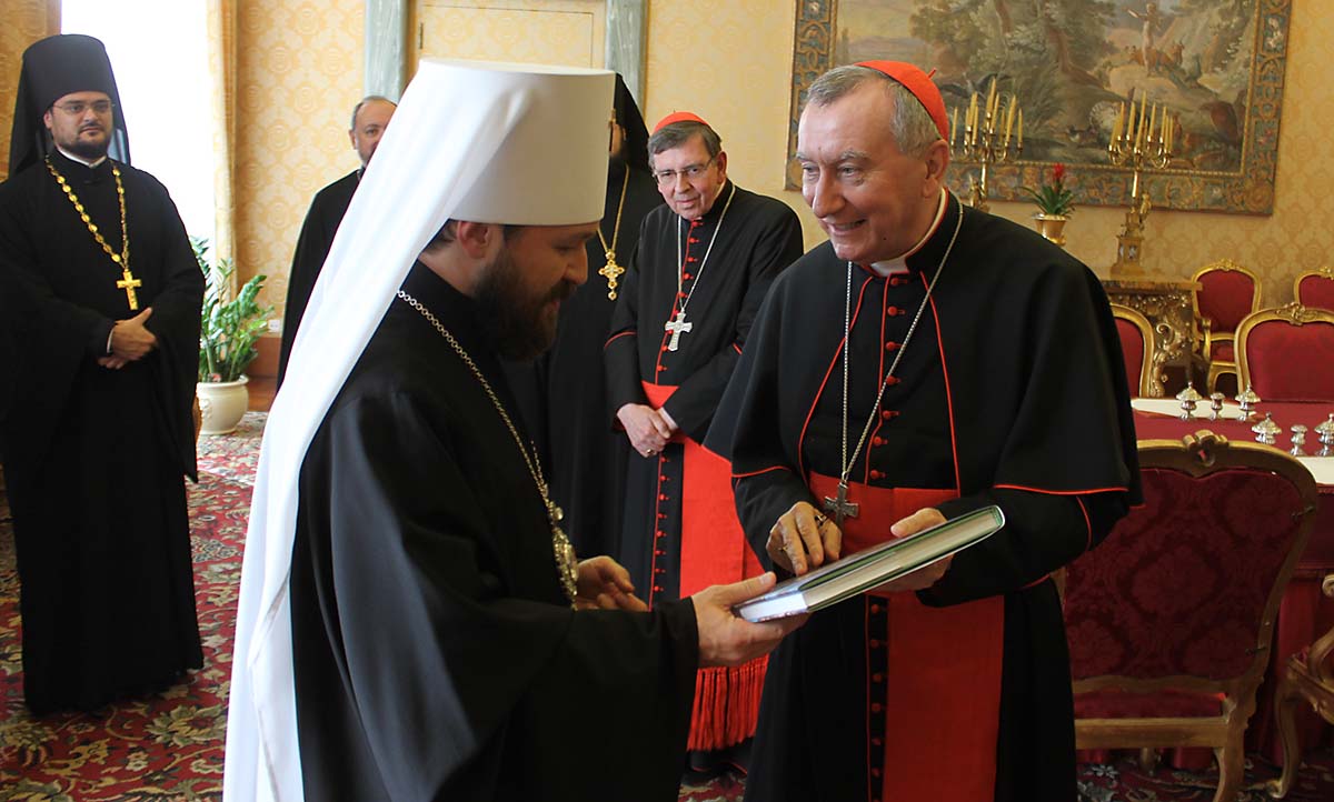 Vatican and Orthodox Church representatives meet in Moscow as relations warm