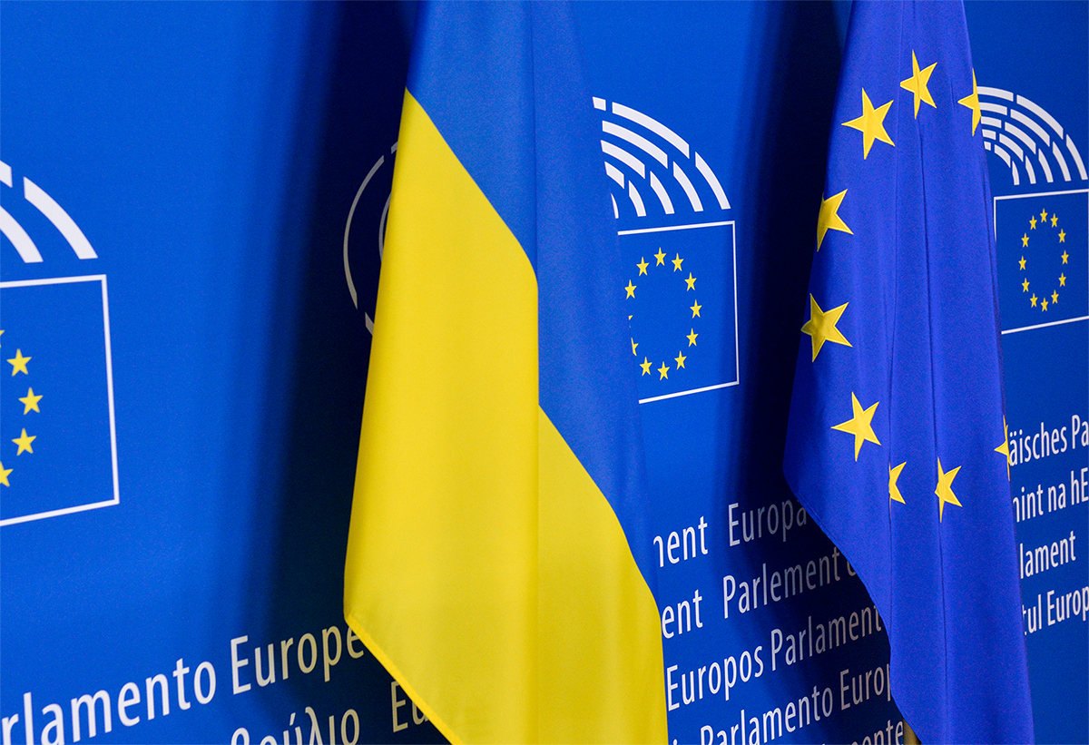 Ukrainians can travel visa free to the EU today