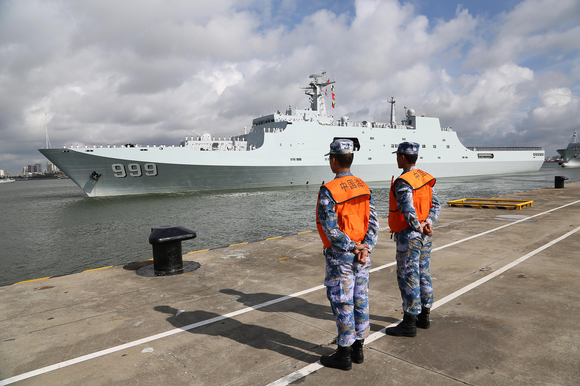 Chinese warship in Djibouti