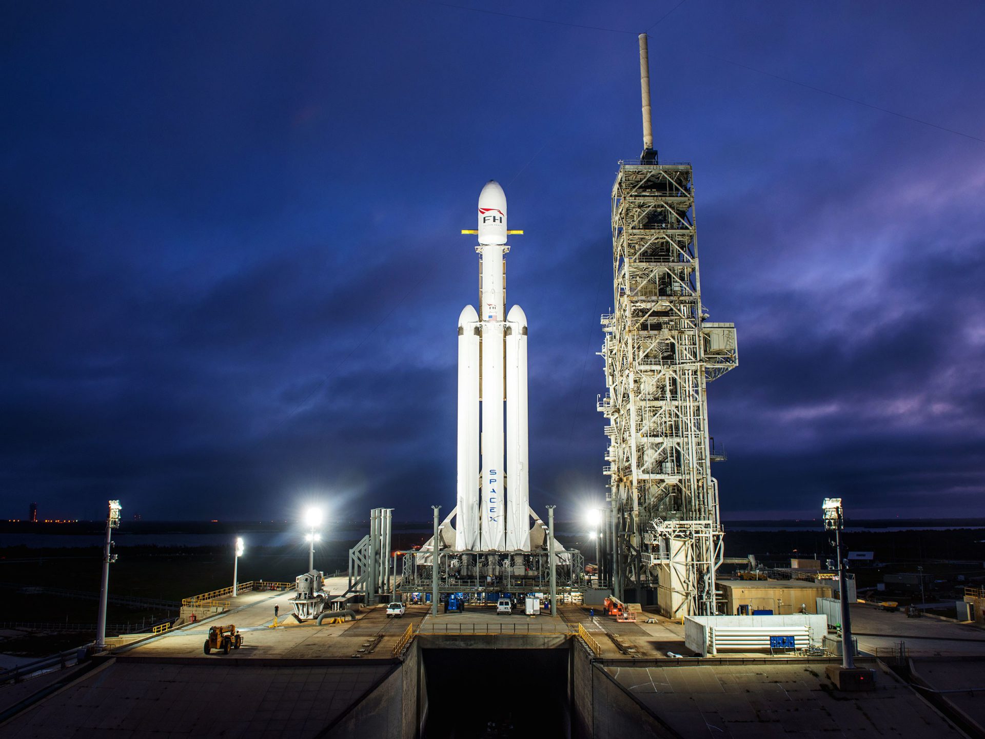 SpaceX_FalconHeavy