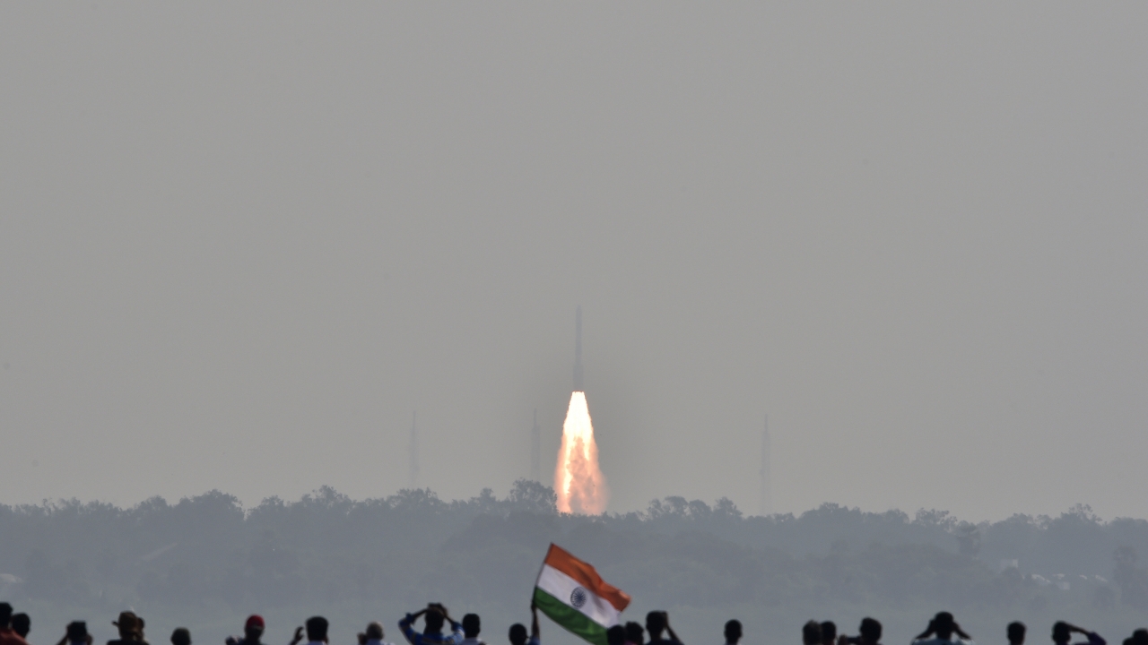 548676 reuters t070717z722763040rc1d687bda80rtrmadp3space launch satellites india