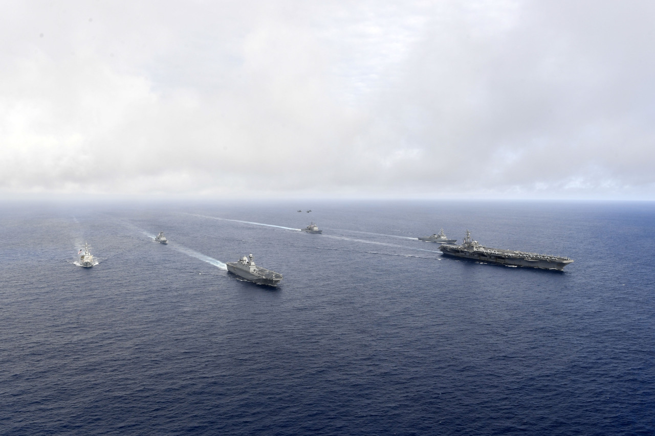 Warships from the US and South Korea participate in drills