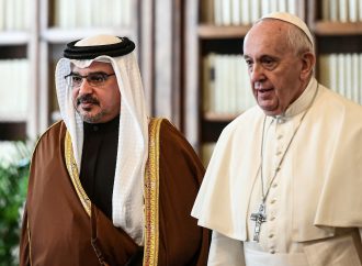 Pope Francis visits Bahrain