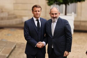 Armenian PM to meet with Macron